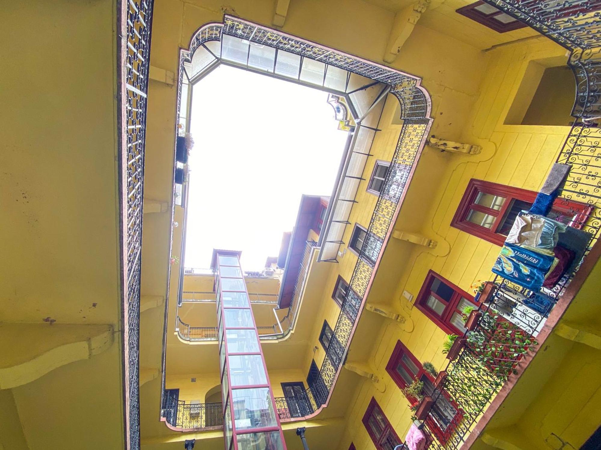 Spacious 2 Story Loft W Balcony Near Opera, Andrassy Budapest Exterior foto