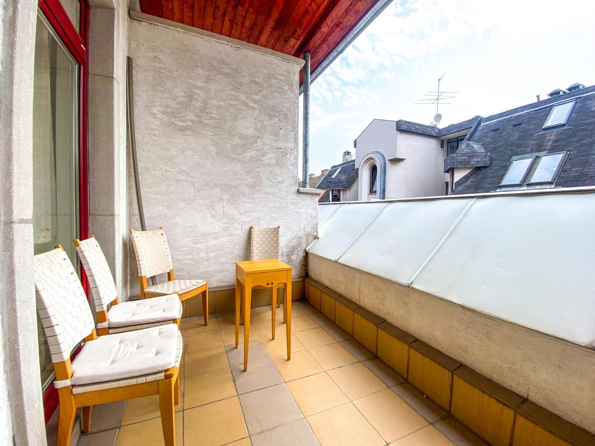 Spacious 2 Story Loft W Balcony Near Opera, Andrassy Budapest Exterior foto